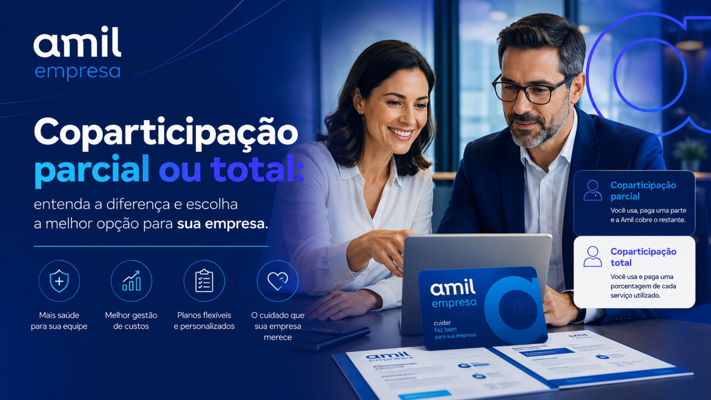 Empresários analisando as modalidades de coparticipação parcial e coparticipação total nos planos Amil Empresa.